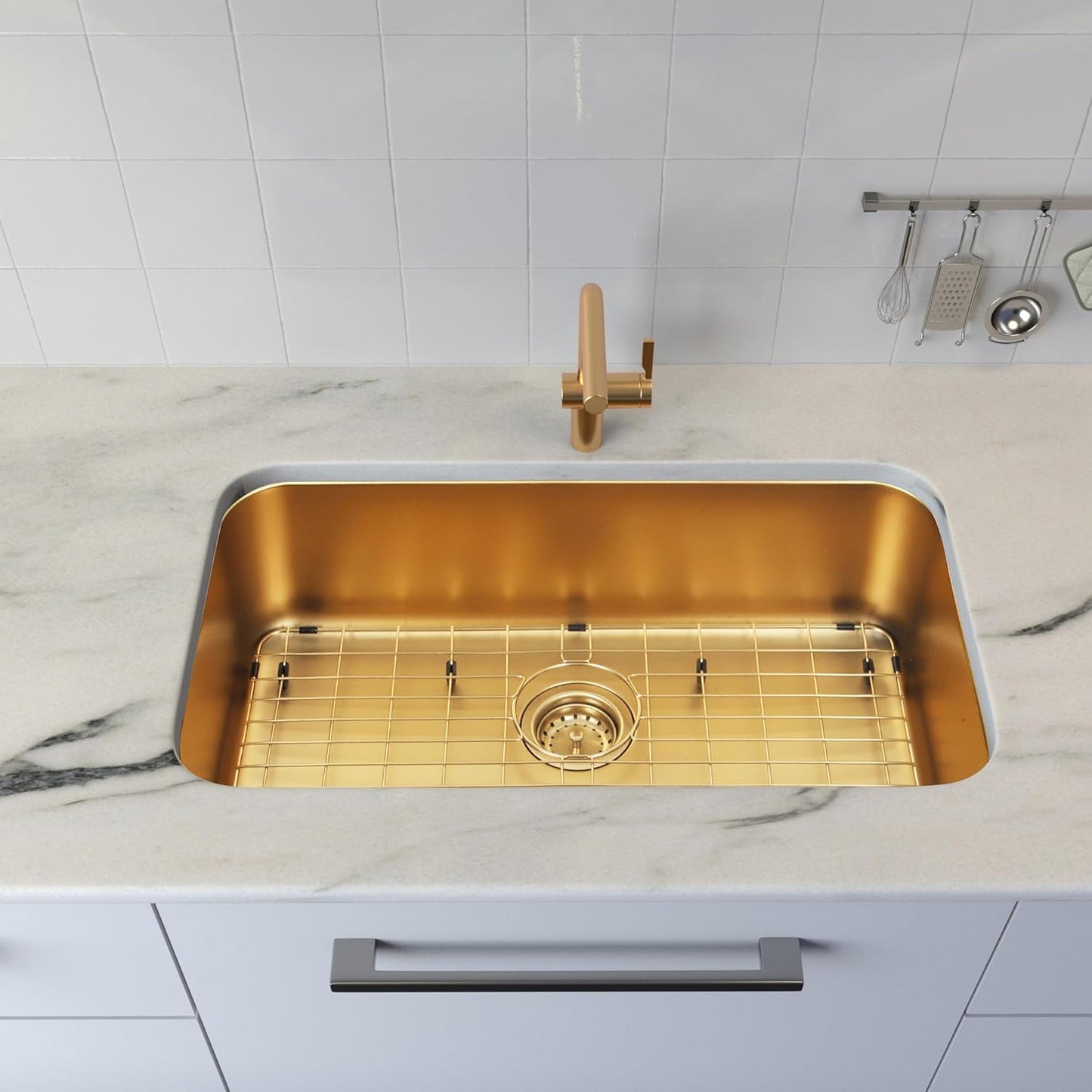 Gold Kitchen Sink, 30" X 18” X 9" Single Bowl Kitchen Sinks, 30 Inch Large and Deep Undermount Style Sink,30"X18" Stainless Steel Material with Sink Grid and Sink Drain Assembly