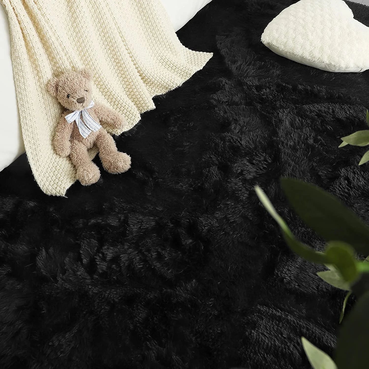 Soft Fluffy Area Rugs for Bedroom Shaggy Living Room Rug Carpets for Bedroom Home Decor,4'X6',Black